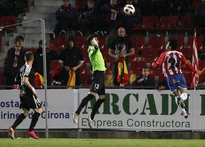 El guardameta Miguel estuvo desafortunado en el segundo gol del Girona