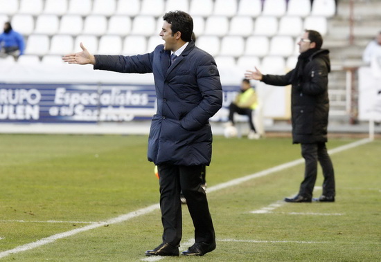 Antonio Gómez y José Alberto Toril dos ex-jugadores del Albacete ahora enfrentados en los banquillos
