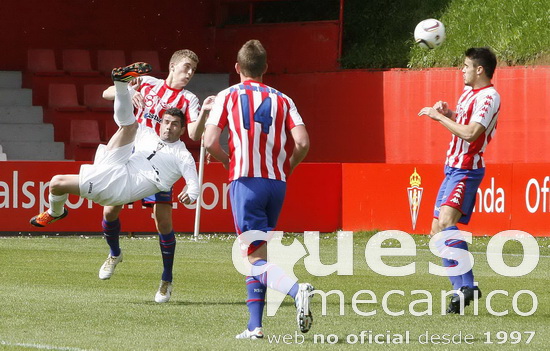 Victor Curto anotó el gol del Albacete de una espectacular chilena