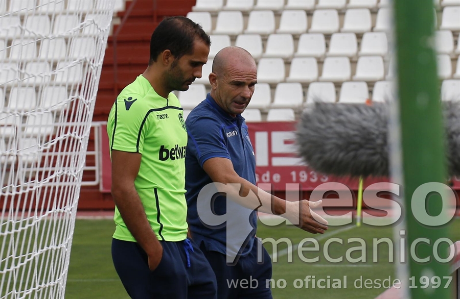 Paco López: "El Albacete me ha gustado mucho en el segundo periodo y me ha parecido un equipo muy atrevido". 