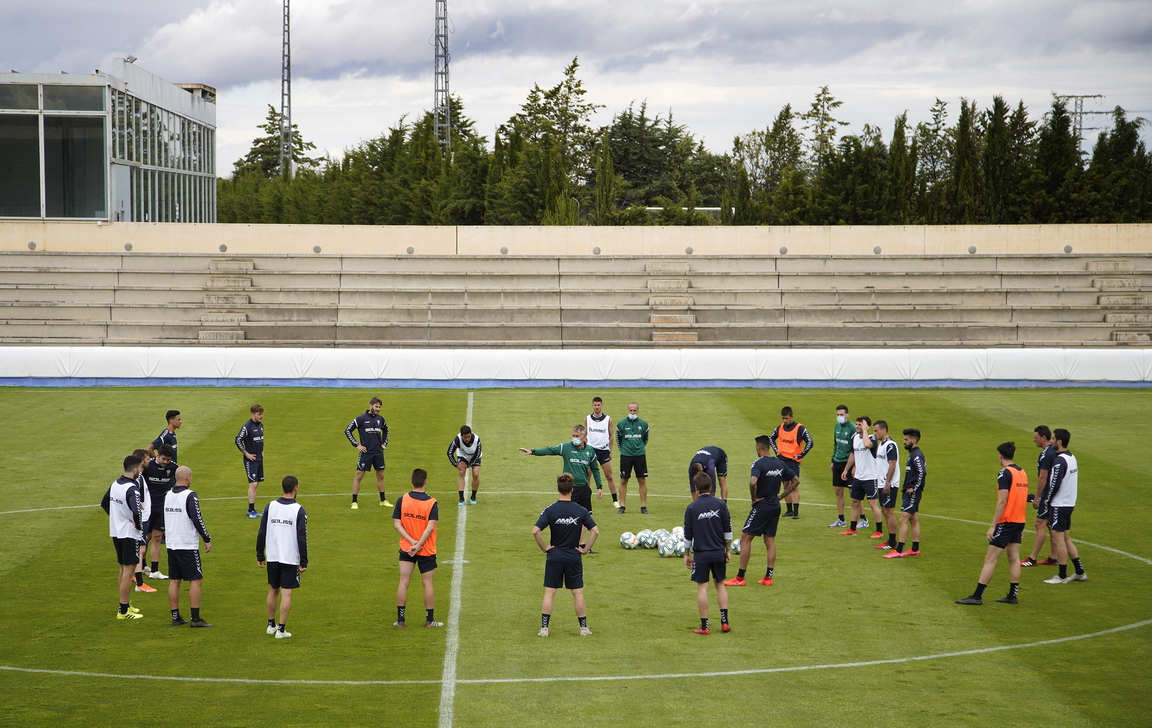 Albacete Balompié y Rayo Vallecano ultiman los detalles para reiniciar el fútbol