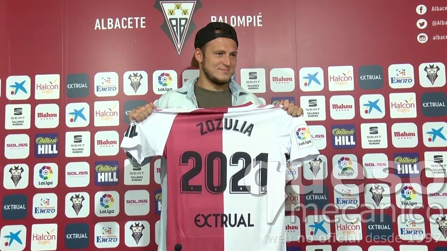 El jugador del Albacete Balompié Roman Zozulia el día del anuncio de su renovación hasta 2021
