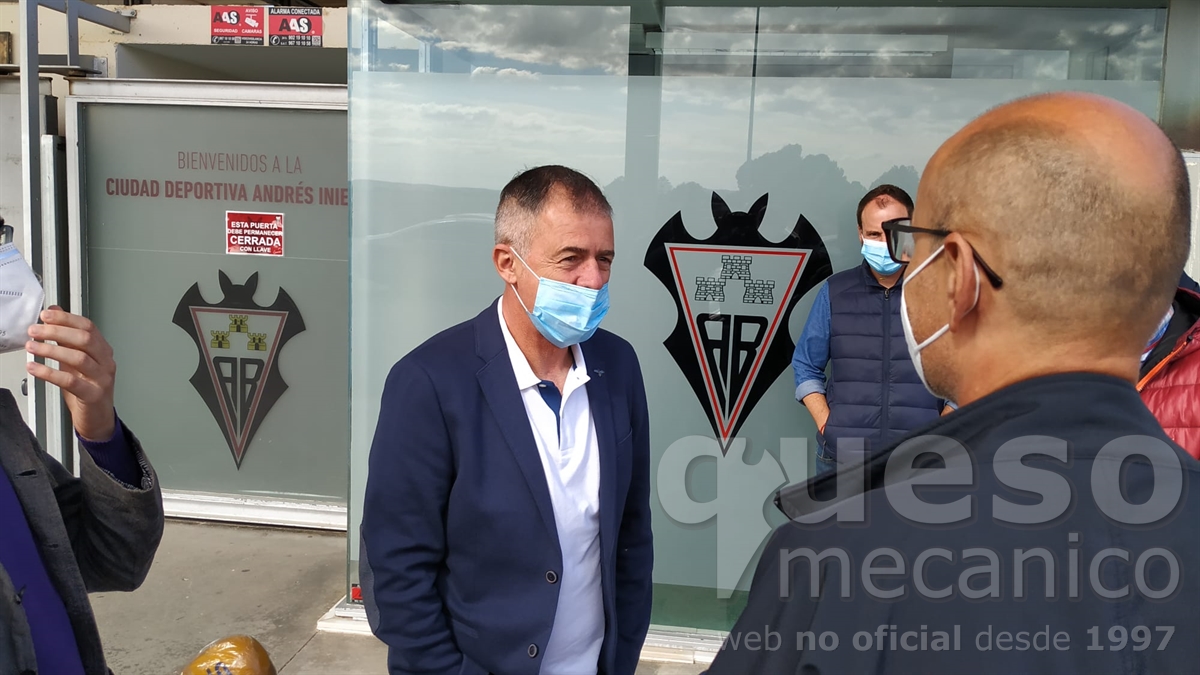 Despedida de Lucas Alcaraz de los jugadores y medios albacetenses