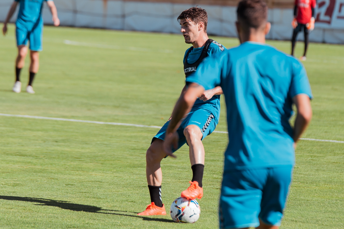 Fran García en un entrenamiento del Albacete Balompié
