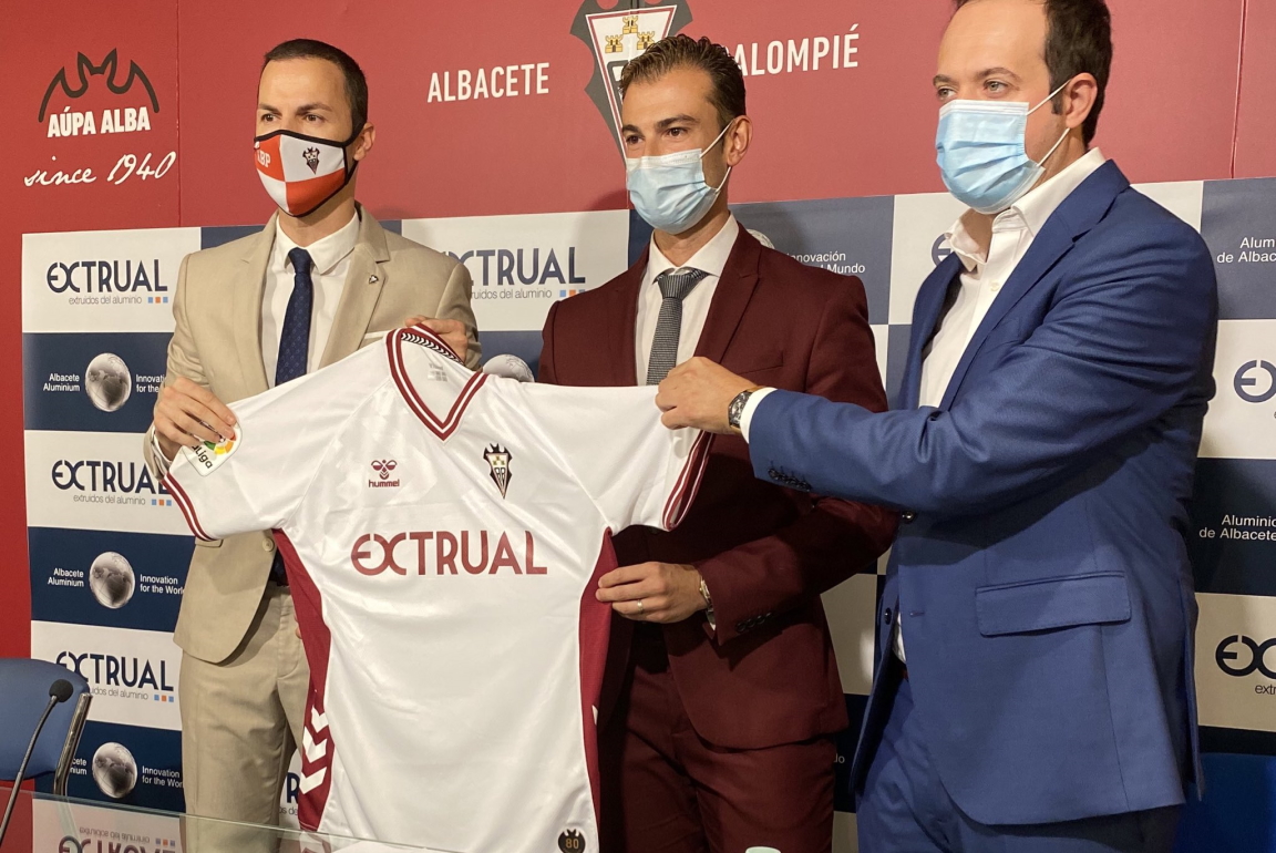 La firma albaceteña Extrual nuevo patrocinador principal del Alba