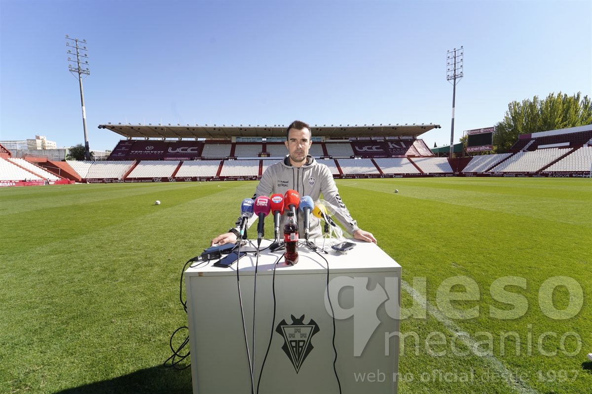 Rueda de prensa de Aritz López Garai en su presentación como entrenador del Albacete Balompié