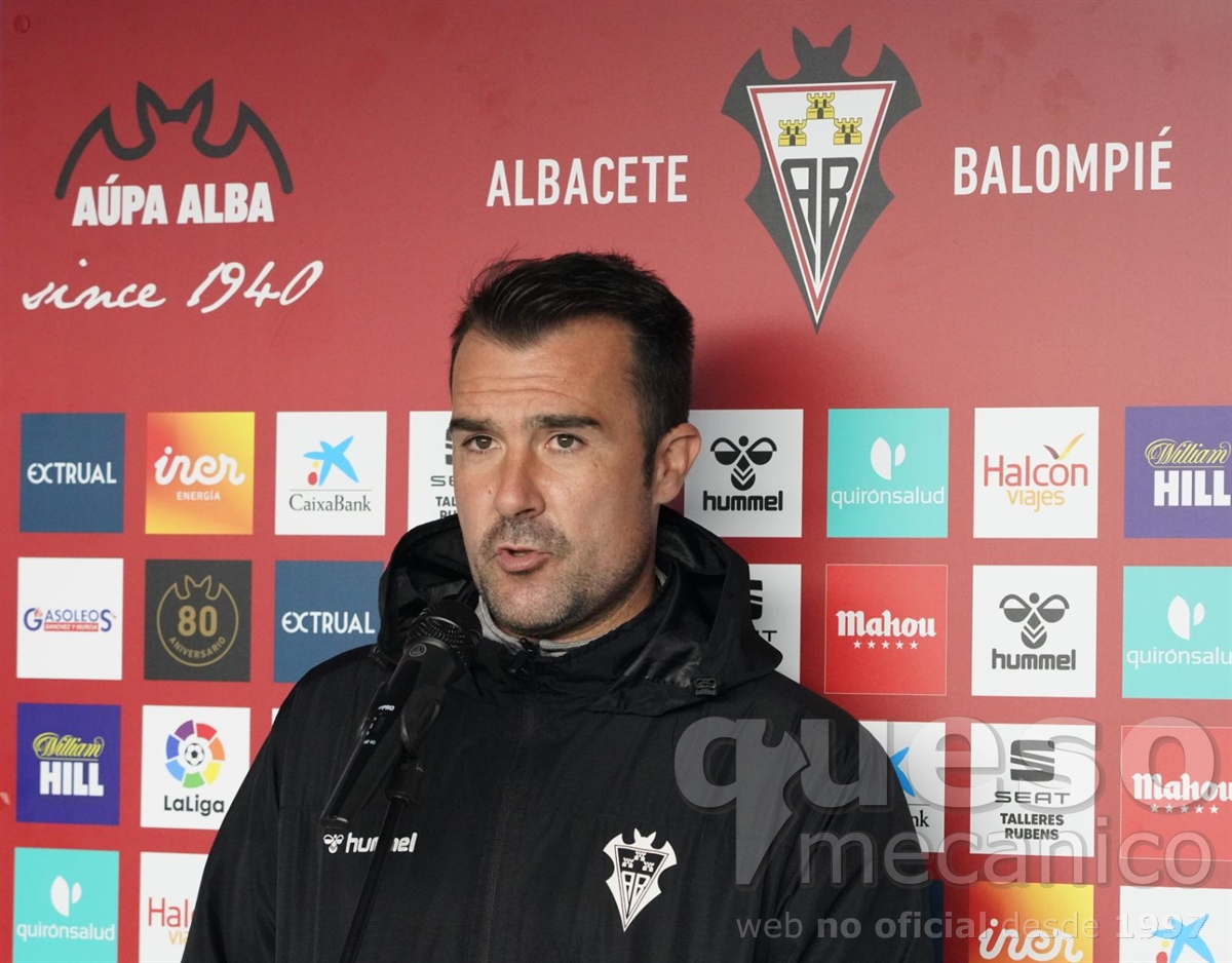 Rueda de prensa a Aritz López Garai en la previa del encuentro Real Sporting de Gijón - Albacete Balompié correspondiente a la Jornada 16 del Campeonato Nacional de Liga de Segunda División A. Liga SmartBank. Temporada 2020-2021.
