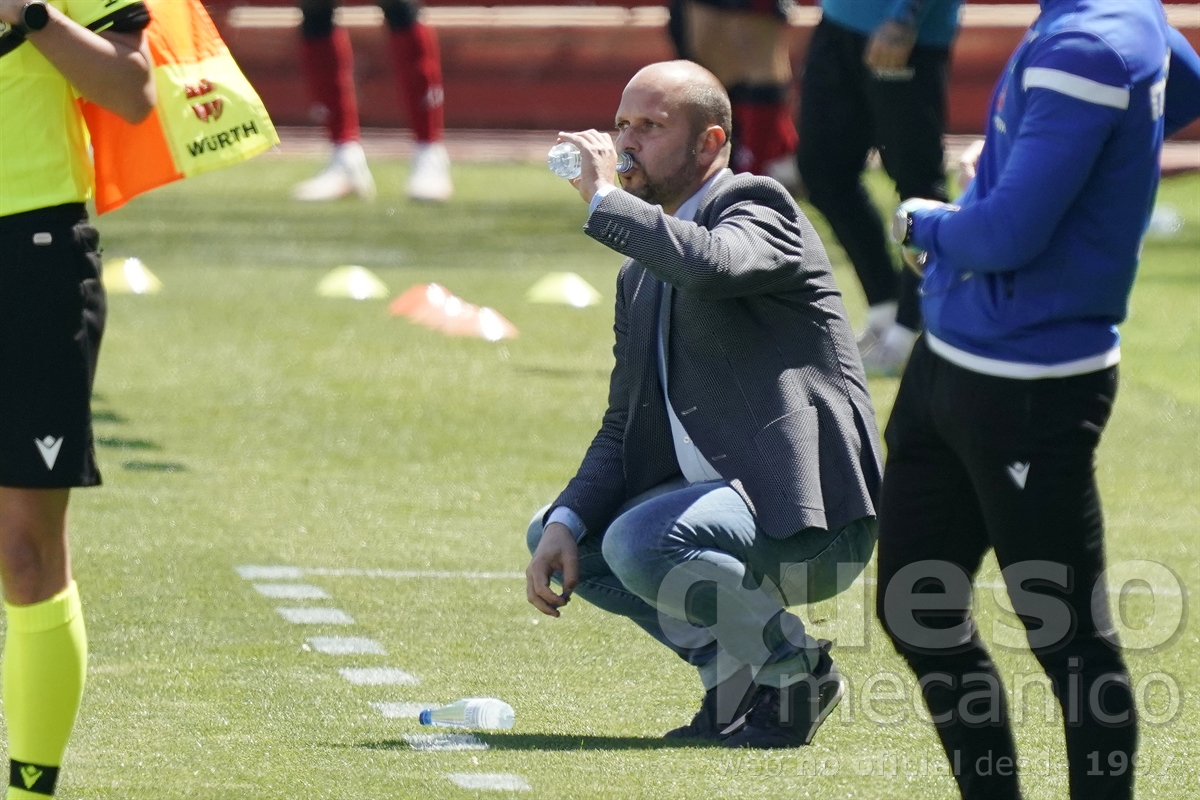 José Alberto López: "Estamos dolidos y fastidiados porque el equipo no ha merecido perder hoy"
