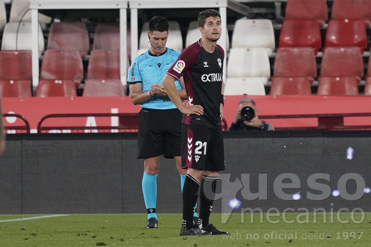 Dani Torres y Álvaro Peña se perderán, en principio, el Albacete-Lugo por sanción