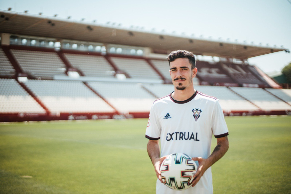 Julio Alonso: "Para mi estar en el Albacete es un paso grandísimo que conlleva mucha exigencia"