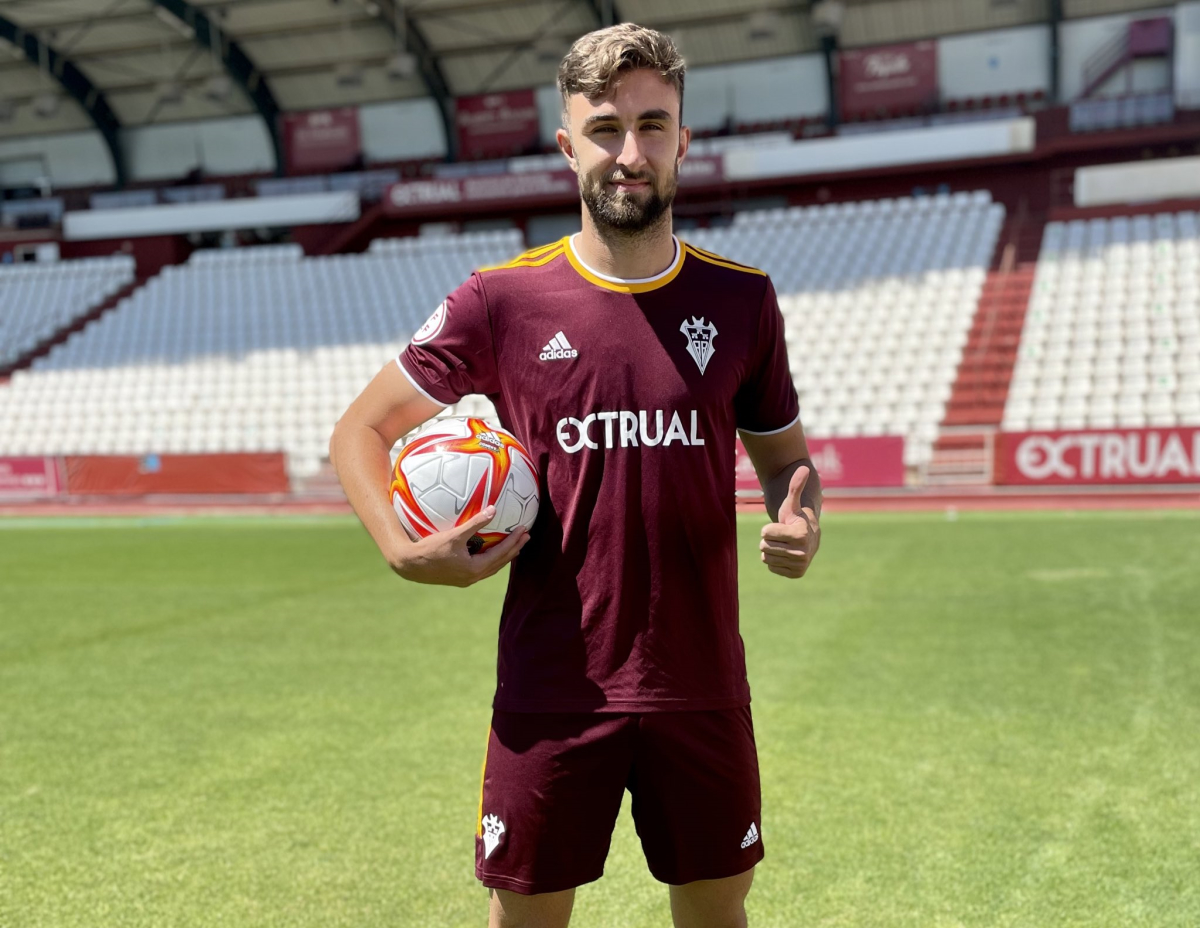 Presentación de Sergi García como nuevo jugador del Albacete Balompié