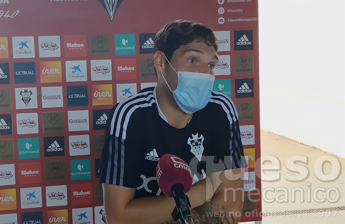 Rueda de prensa de Emiliano Gómez jugador del Albacete Balompié