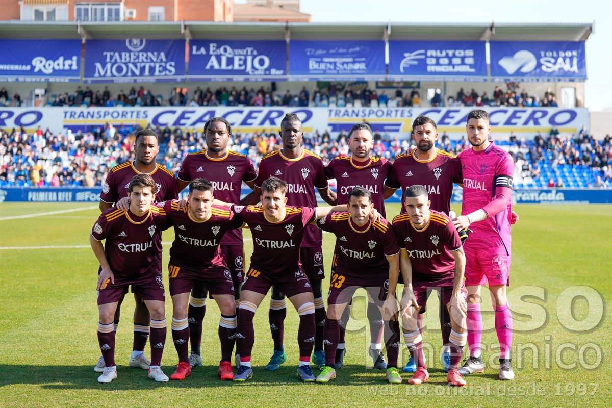Debido a las ausencias varias fueron las novedades en el once inicial del Albacete en Linarejos entre ellas los debuts de Andy Kawaya y Riki Rodríguez