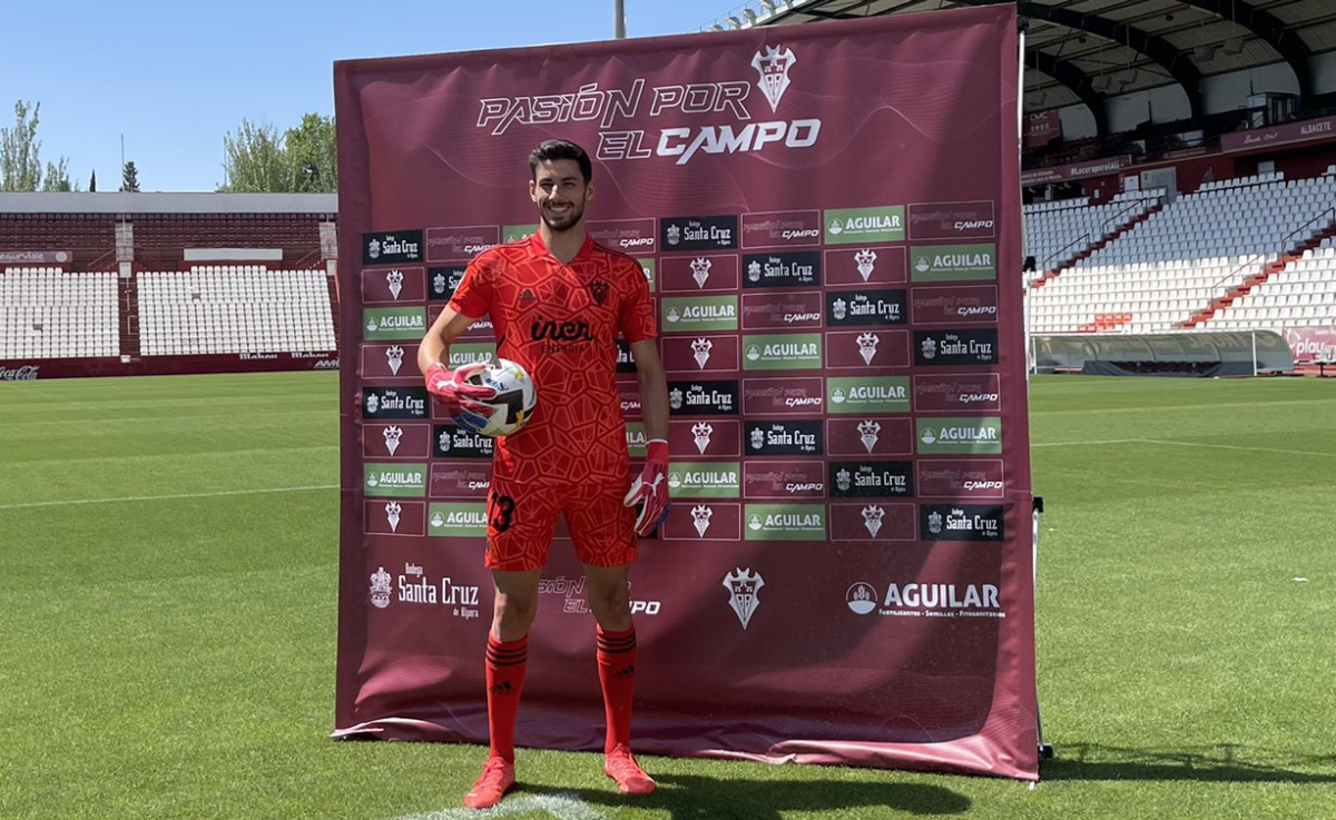 Diego Altube: "El Albacete tiene aspiraciones de coger impulso en el fútbol profesional, igual que yo"