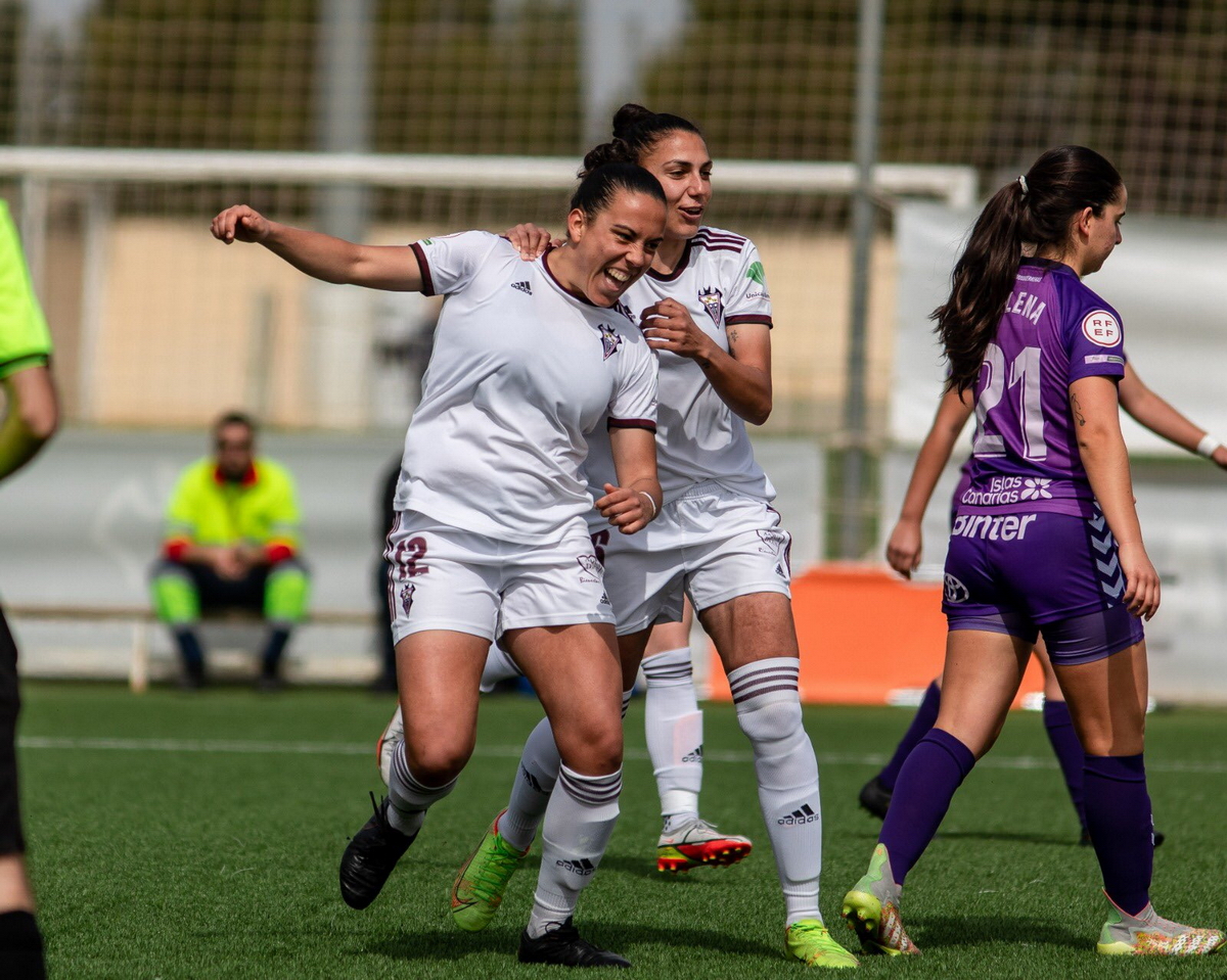 Laura Ortega consiguió los tres goles que le sirvieron al Fundación Albacete para imponerse al filial del Granadilla de Tenerife